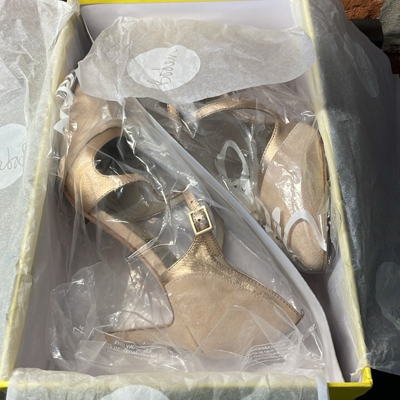 Blush Suede & Rose Gold Boden Heel - Picture 6 of 7